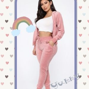 ❤LIKE NEW FashionNova Pink Velour Tracksuit❤
